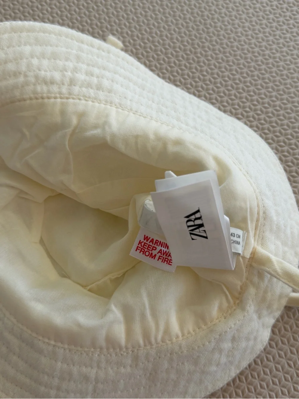 Zara Baby White Bucket Hat with Chin Ties